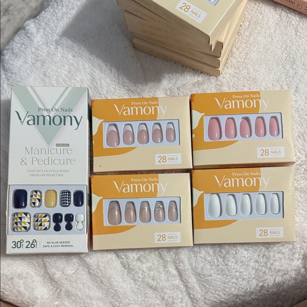 Press-On Nails Set - Pink, White, Black